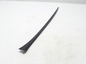  Windscreen strut outer 