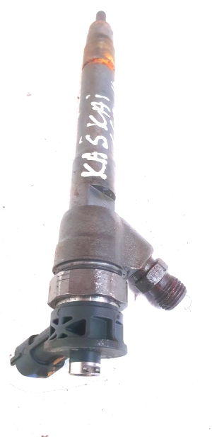  Fuel injector 