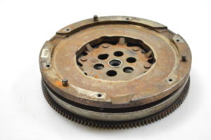  Clutch flywheel 