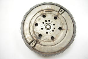  Clutch flywheel 