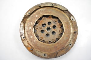  Clutch flywheel 