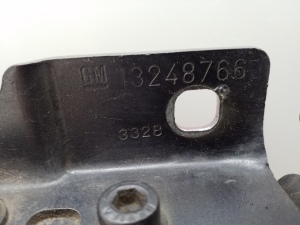  Engine cover hinge 