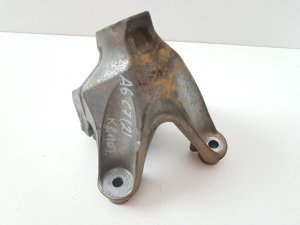  Engine holder 