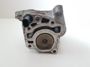  EGR valve 