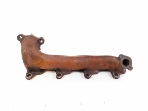  Exhaust manifold 