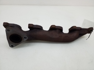  Exhaust manifold 