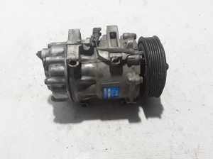  Air conditioner compressor 