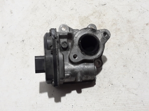  EGR valve 