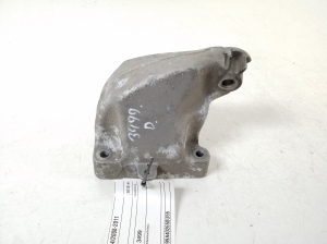  Engine holder 