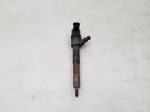  Fuel injector 