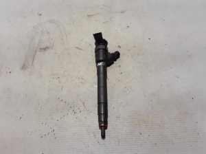  Fuel injector 