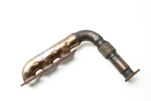  Exhaust manifold 