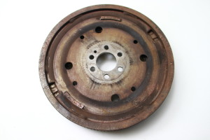  Clutch flywheel 