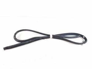  Rear side door sealing rubber 