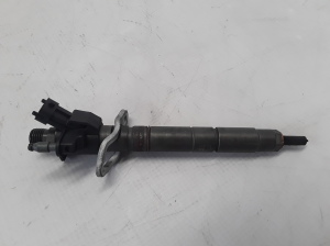  Fuel injector 