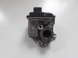  EGR valve 