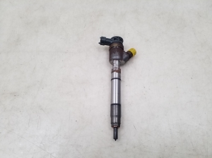  Fuel injector 