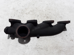  Exhaust manifold 