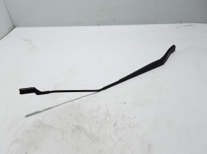  Windshield wiper blade 