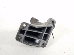  Engine holder 