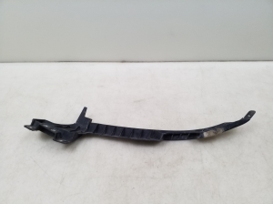  Front bumper bracket 