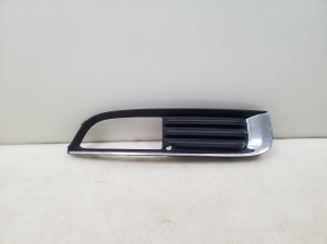  Front bumper lower grille 