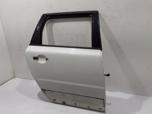  Rear side doors 