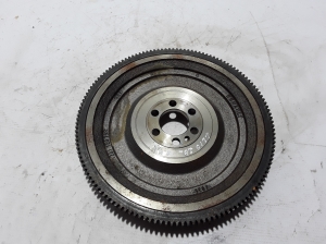  Clutch flywheel 