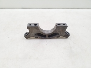  Crankshaft clamp 