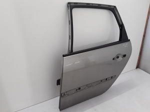  Rear side doors 