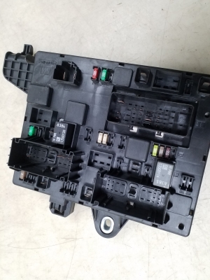  Fuse box in the boot 