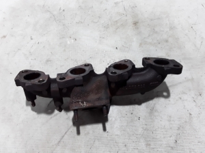  Exhaust manifold 