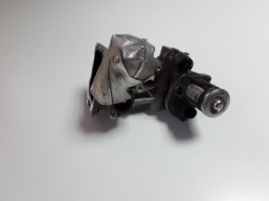  EGR valve 