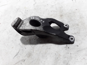  Engine holder 