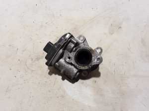  EGR valve 