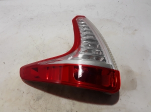  Rear corner lamp 