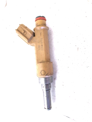  Fuel injector 