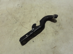  Engine cover hinge 