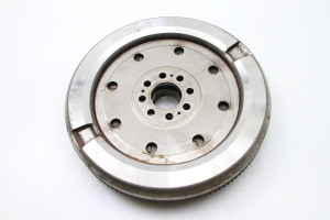  Clutch flywheel 