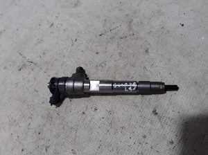  Fuel injector 