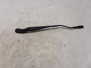  Windshield wiper blade 