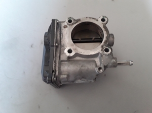  Accelerator valve 