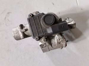  EGR valve 