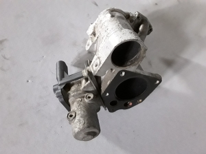  EGR valve 