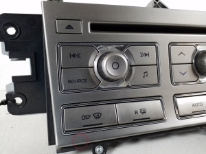  Radio / CD-Player / DVD-Player / Navigation 