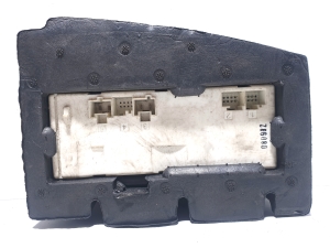  Trunk lid control module 