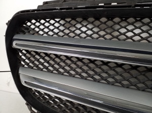  Front grille 