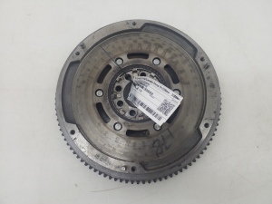  Clutch flywheel 