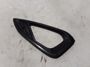  Front bumper lower grille 