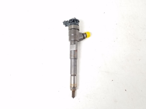  Fuel injector 